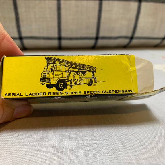 Vintage 70's Tomica Hino Ladder Fire Engine Truck Diecast 1/110 Scale With Box - Picture 6 of 14